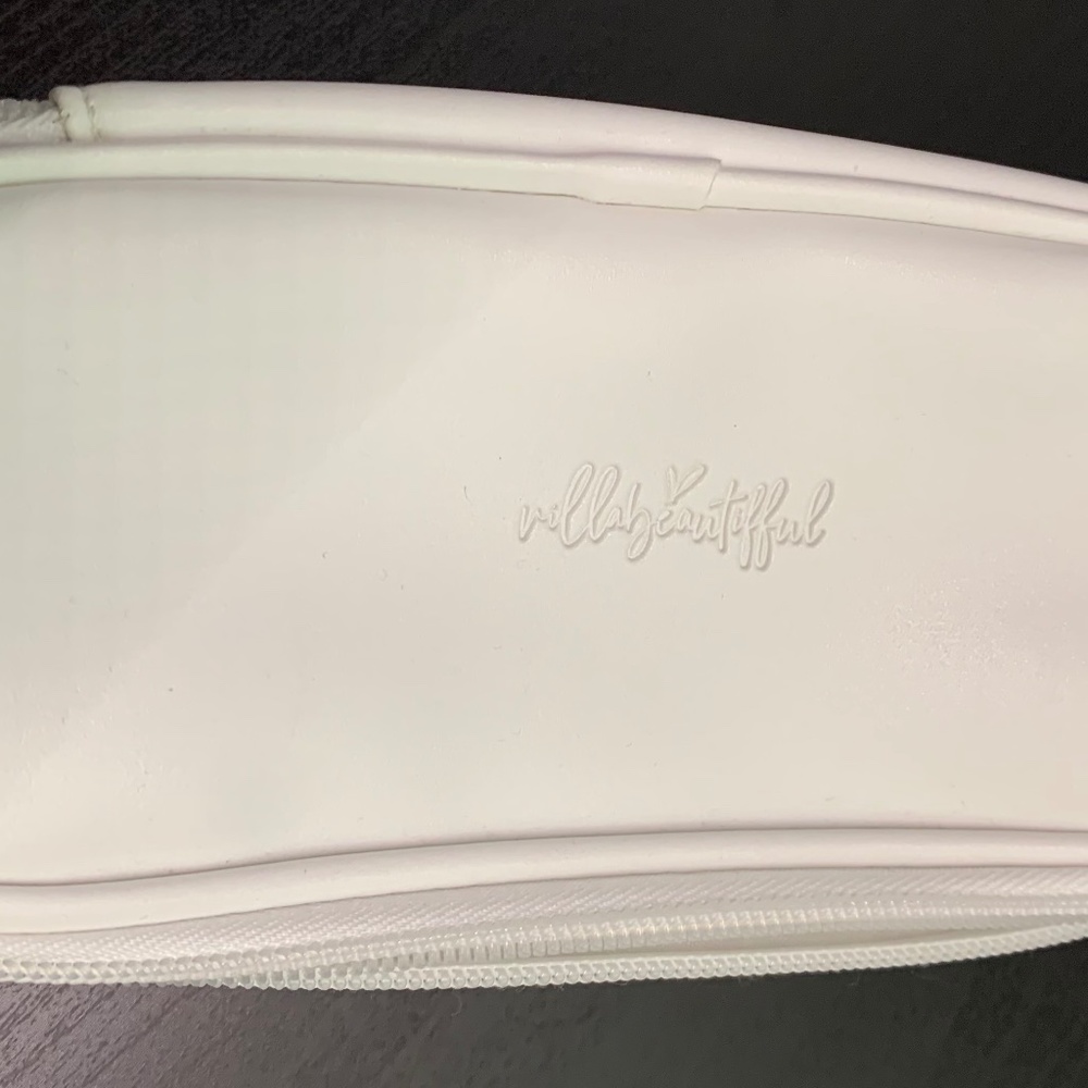 VillabeauTIFFul White Supply Case